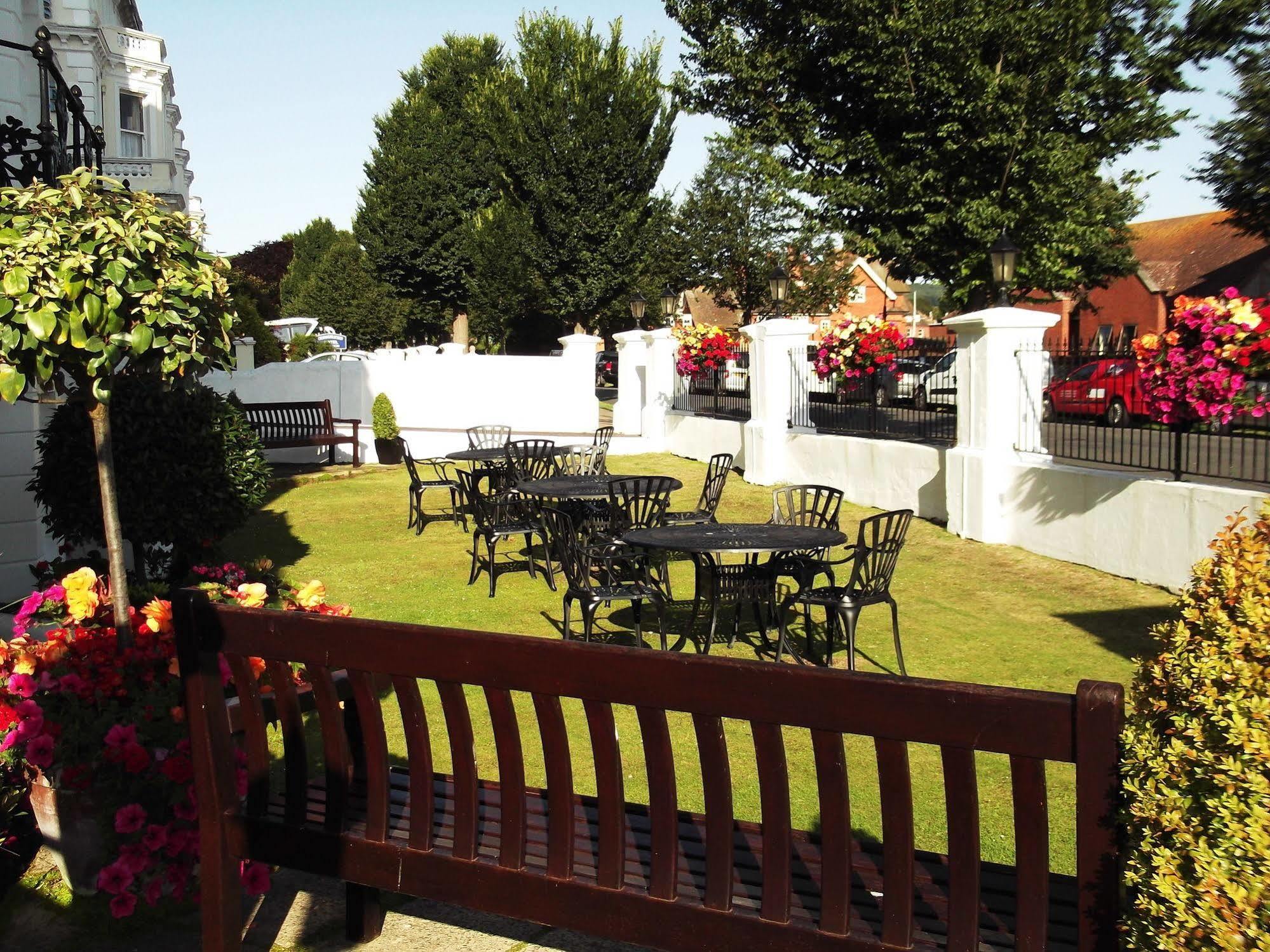 Devonshire Park Hotel Torneo de Torneo de Eastbourne Exterior foto